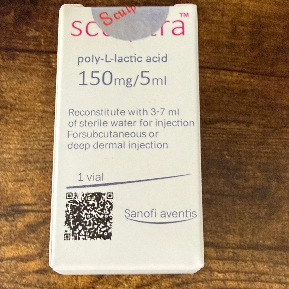 Esculpirá Moisturizer - White